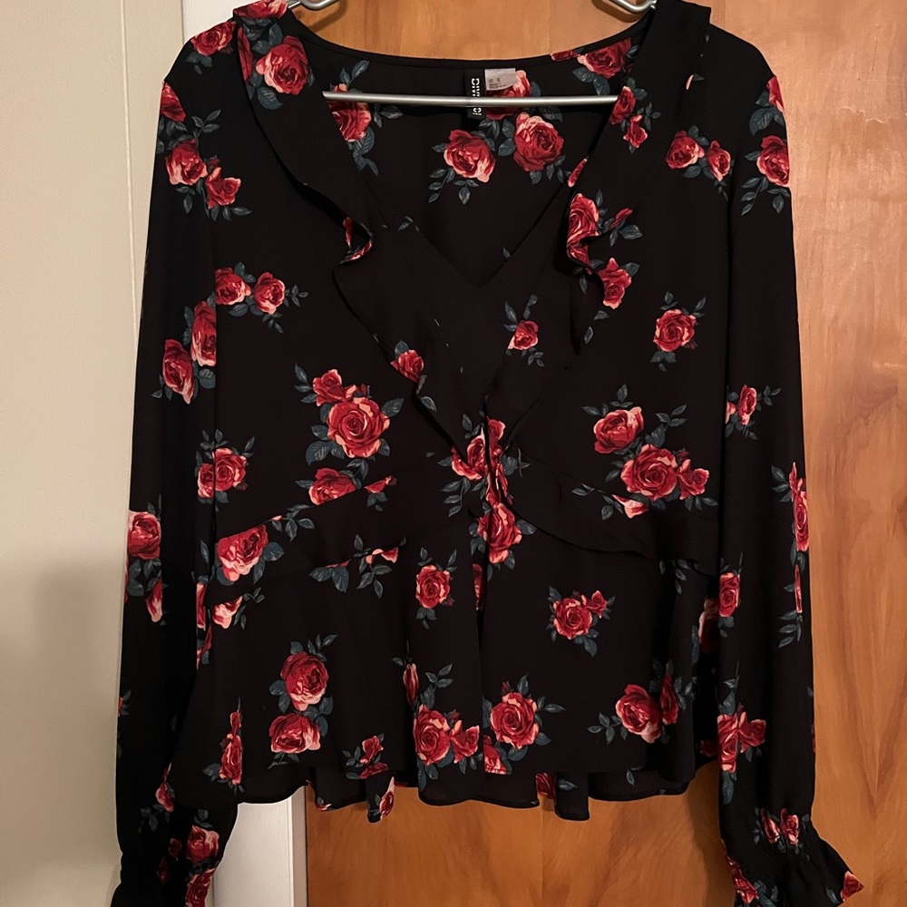 H&M | Blouse | Black & Red Roses | Medium